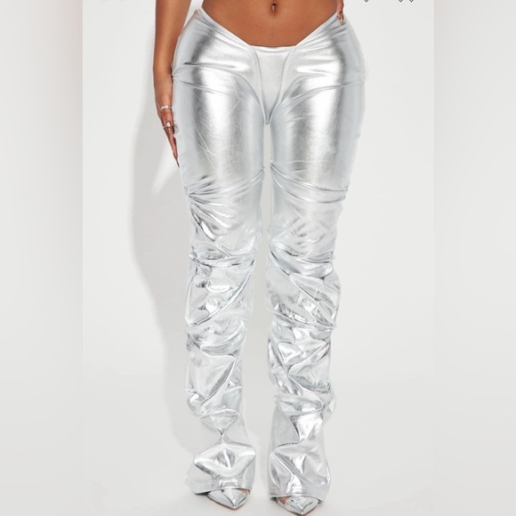 🟠 NWT Faux Leather Stacked Pant - Silver size smalll - Picture 2 of 7